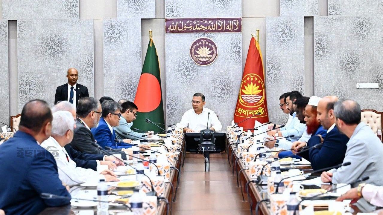 চা শিল্পের সংকট সমাধানে বড় উদ্যোগ, বিশেষ কমিটি গঠনের নির্দেশ প্রধানমন্ত্রীর