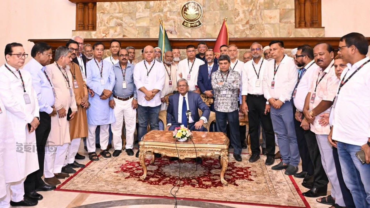 স্থানীয় সরকার শক্তিশালী হলে গণতন্ত্র আরও সুদৃঢ় হবে
